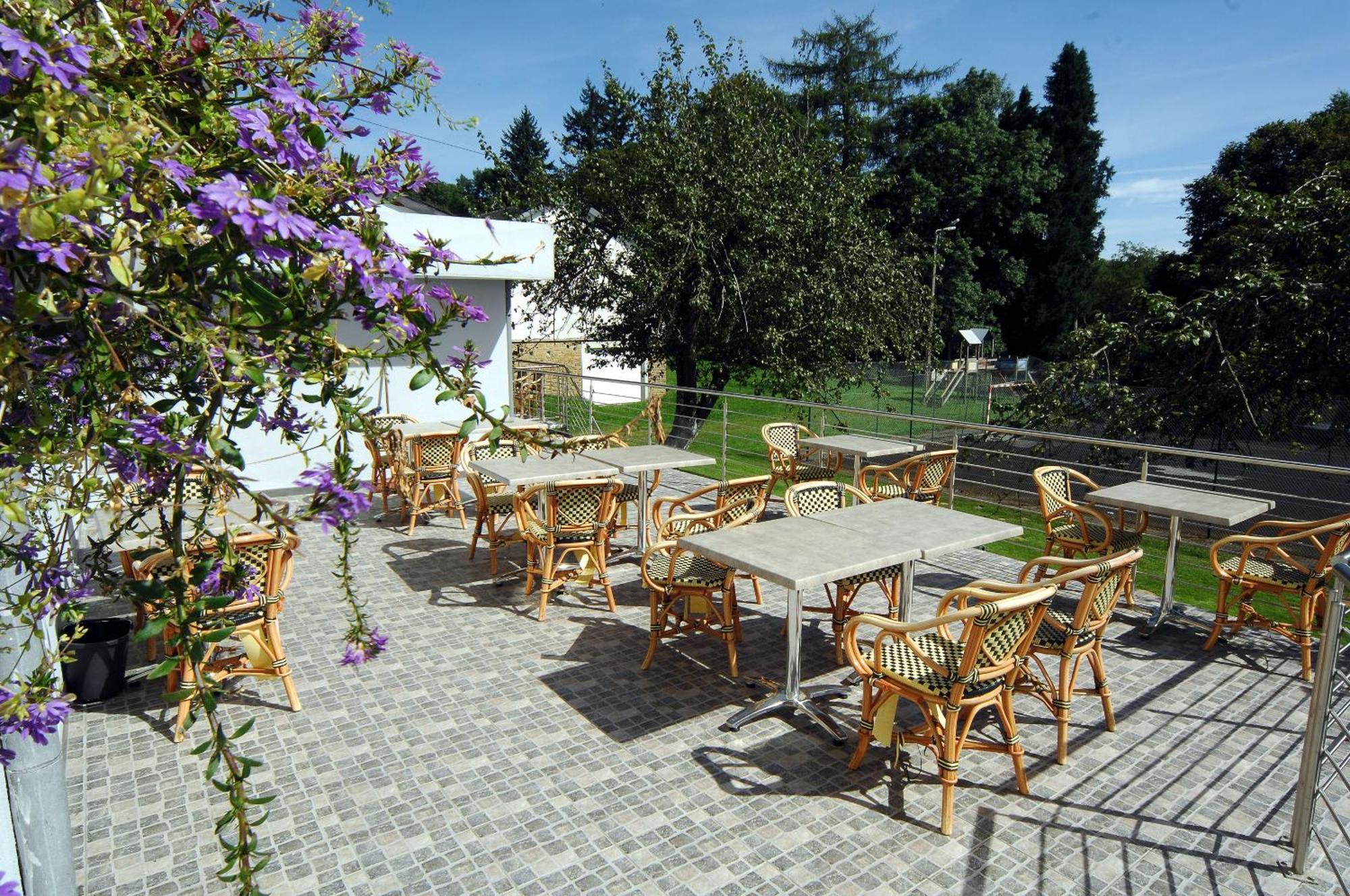 Hotel Aux Beaux Rivages En Gaume Lacuisine Exteriér fotografie